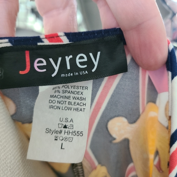 Dress - Picture 6 of 6